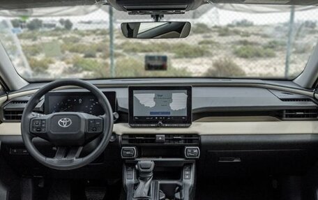 Toyota RAV4, 2026 год, 4 210 000 рублей, 14 фотография