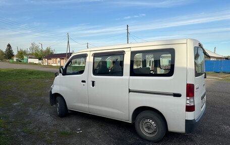 Toyota Town Ace IV, 2013 год, 970 000 рублей, 3 фотография