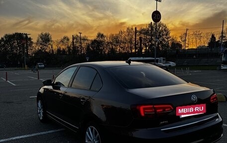 Volkswagen Jetta VI, 2017 год, 1 650 000 рублей, 4 фотография