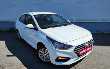 Hyundai Solaris II рестайлинг, 2018 год, 1 015 000 рублей, 3 фотография