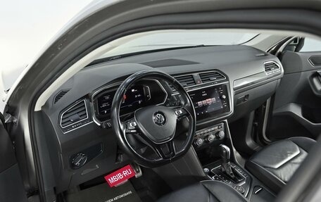Volkswagen Tiguan II, 2019 год, 2 035 000 рублей, 6 фотография
