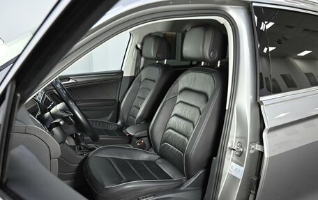 Volkswagen Tiguan II, 2019 год, 2 035 000 рублей, 12 фотография