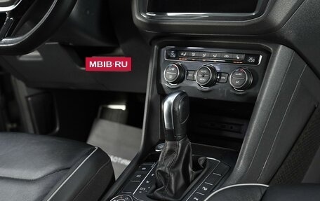 Volkswagen Tiguan II, 2019 год, 2 035 000 рублей, 10 фотография