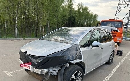 Citroen C4 Picasso II рестайлинг, 2017 год, 850 000 рублей, 6 фотография