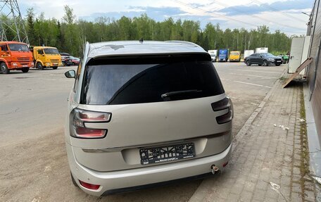 Citroen C4 Picasso II рестайлинг, 2017 год, 850 000 рублей, 10 фотография