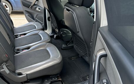 Citroen C4 Picasso II рестайлинг, 2017 год, 850 000 рублей, 13 фотография