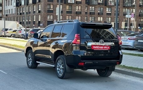 Toyota Land Cruiser Prado 150 рестайлинг 2, 2017 год, 3 990 000 рублей, 2 фотография