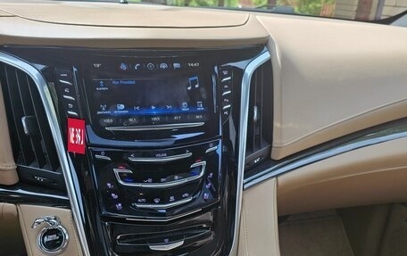 Cadillac Escalade IV, 2020 год, 6 300 000 рублей, 10 фотография