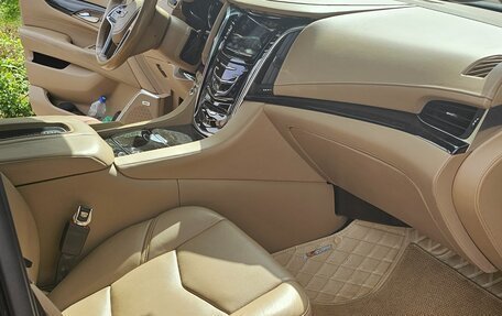 Cadillac Escalade IV, 2020 год, 6 300 000 рублей, 15 фотография
