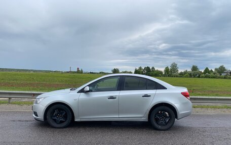 Chevrolet Cruze II, 2010 год, 490 000 рублей, 2 фотография