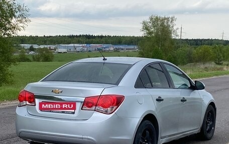 Chevrolet Cruze II, 2010 год, 490 000 рублей, 4 фотография