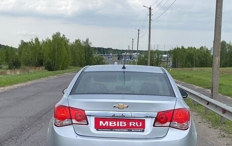 Chevrolet Cruze II, 2010 год, 490 000 рублей, 3 фотография