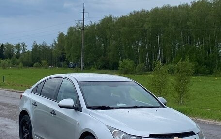 Chevrolet Cruze II, 2010 год, 490 000 рублей, 6 фотография