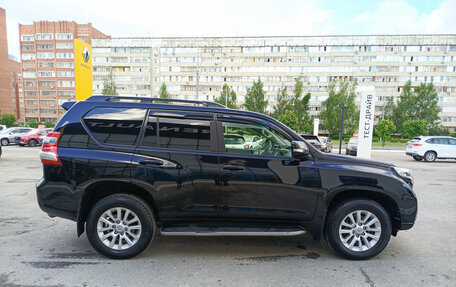 Toyota Land Cruiser Prado 150 рестайлинг 2, 2015 год, 3 880 000 рублей, 8 фотография