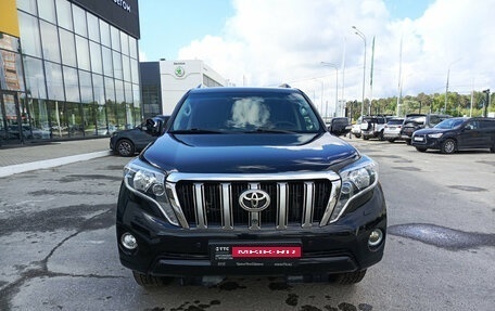 Toyota Land Cruiser Prado 150 рестайлинг 2, 2015 год, 3 880 000 рублей, 6 фотография