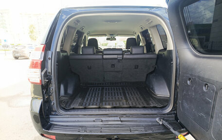 Toyota Land Cruiser Prado 150 рестайлинг 2, 2015 год, 3 880 000 рублей, 14 фотография