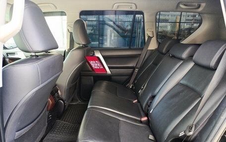 Toyota Land Cruiser Prado 150 рестайлинг 2, 2015 год, 3 880 000 рублей, 16 фотография