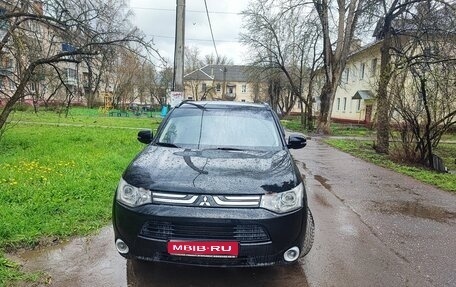 Mitsubishi Outlander III рестайлинг 3, 2012 год, 1 200 000 рублей, 1 фотография