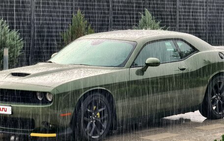 Dodge Challenger III рестайлинг 2, 2019 год, 4 750 000 рублей, 1 фотография