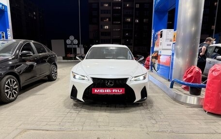 Lexus IS III, 2022 год, 3 550 000 рублей, 4 фотография