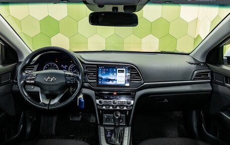 Hyundai Elantra VI рестайлинг, 2019 год, 1 450 000 рублей, 15 фотография