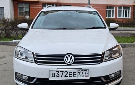 Volkswagen Passat B7, 2011 год, 990 000 рублей, 2 фотография