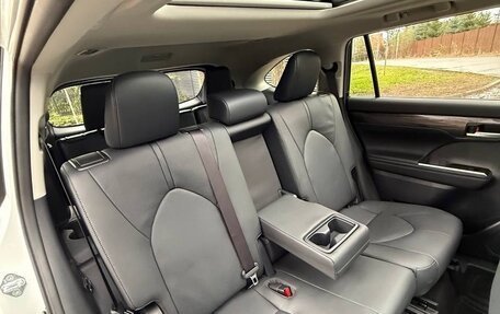 Toyota Highlander, 2026 год, 5 050 000 рублей, 15 фотография