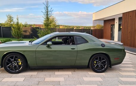 Dodge Challenger III рестайлинг 2, 2019 год, 4 750 000 рублей, 6 фотография