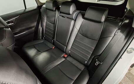 Toyota RAV4, 2025 год, 6 390 000 рублей, 21 фотография