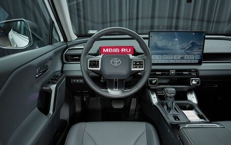 Toyota RAV4, 2026 год, 3 949 000 рублей, 27 фотография