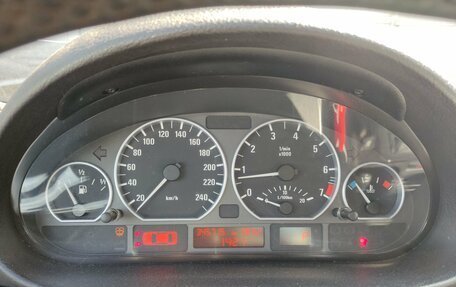 BMW 3 серия, 2004 год, 649 000 рублей, 10 фотография