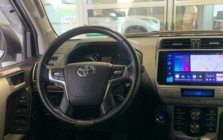 Toyota Land Cruiser Prado 150 рестайлинг 2, 2019 год, 5 760 500 рублей, 8 фотография