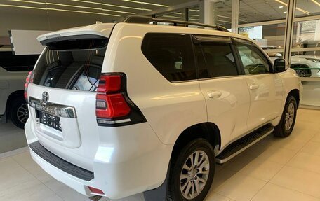 Toyota Land Cruiser Prado 150 рестайлинг 2, 2019 год, 5 760 500 рублей, 4 фотография