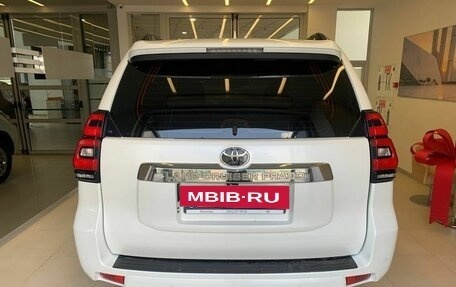 Toyota Land Cruiser Prado 150 рестайлинг 2, 2019 год, 5 760 500 рублей, 6 фотография