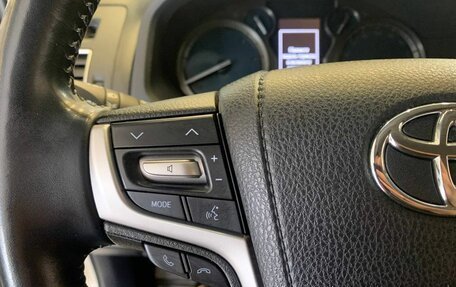 Toyota Land Cruiser Prado 150 рестайлинг 2, 2019 год, 5 760 500 рублей, 18 фотография