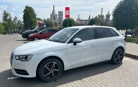 Audi A3, 2015 год, 1 390 000 рублей, 2 фотография