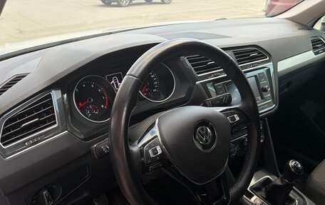 Volkswagen Tiguan II, 2019 год, 2 150 000 рублей, 16 фотография