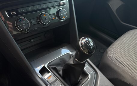 Volkswagen Tiguan II, 2019 год, 2 150 000 рублей, 19 фотография