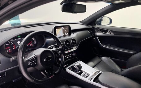 KIA Stinger I, 2018 год, 3 250 000 рублей, 20 фотография