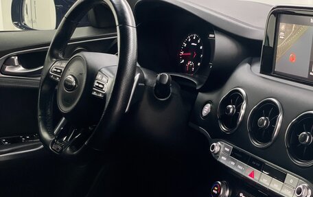 KIA Stinger I, 2018 год, 3 250 000 рублей, 25 фотография