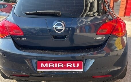 Opel Astra J, 2011 год, 850 000 рублей, 4 фотография