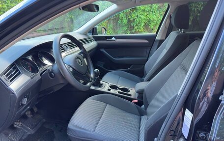 Volkswagen Passat B8 рестайлинг, 2015 год, 1 290 000 рублей, 6 фотография
