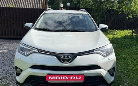 Toyota RAV4, 2019 год, 2 700 000 рублей, 9 фотография