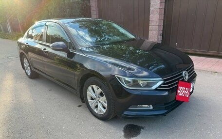 Volkswagen Passat B8 рестайлинг, 2015 год, 1 290 000 рублей, 2 фотография