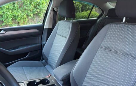 Volkswagen Passat B8 рестайлинг, 2015 год, 1 290 000 рублей, 8 фотография