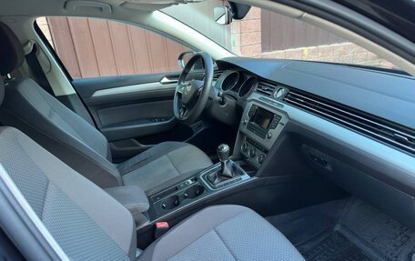 Volkswagen Passat B8 рестайлинг, 2015 год, 1 290 000 рублей, 9 фотография