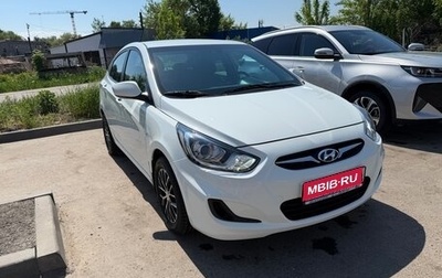 Hyundai Solaris II рестайлинг, 2011 год, 900 000 рублей, 1 фотография