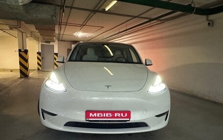 Tesla Model Y I, 2021 год, 4 280 000 рублей, 2 фотография