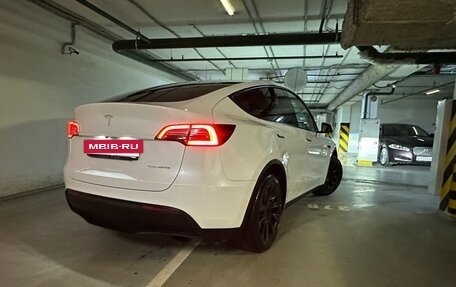 Tesla Model Y I, 2021 год, 4 280 000 рублей, 4 фотография