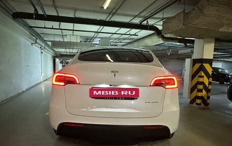 Tesla Model Y I, 2021 год, 4 280 000 рублей, 5 фотография